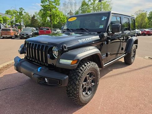 Used 2023 Jeep Wrangler Unlimited w/ Cold Weather Group AWD/4WD image 1