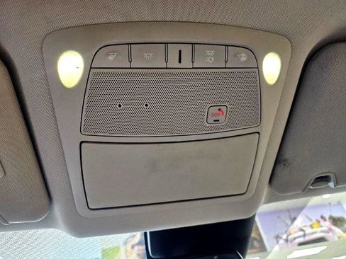 Used 2018 Nissan Rogue SL image 25