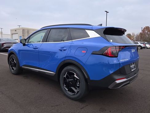 New 2026 Kia Sportage EX w/ EX Panorama Roof Package FWD image 3