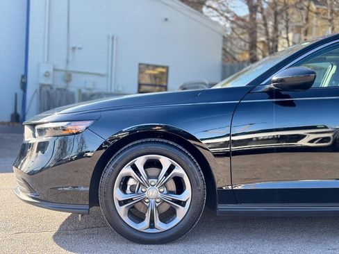 Used 2023 Honda Accord EX image 10