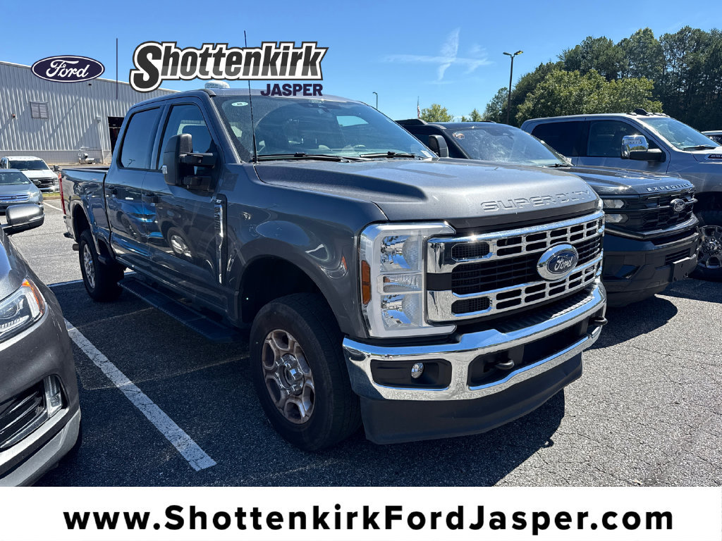 Used 2025 Ford F250 XLT AWD/4WD image 1