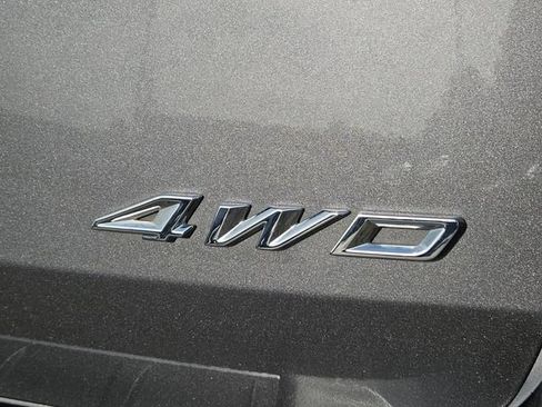 Used 2022 Ford Explorer Platinum w/ Equipment Group 601A AWD/4WD image 9