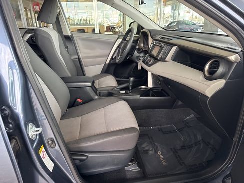 Used 2013 Toyota RAV4 LE image 23