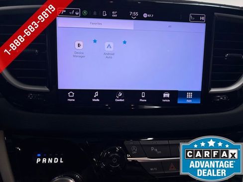 Used 2023 Chrysler Pacifica Touring-L FWD image 13