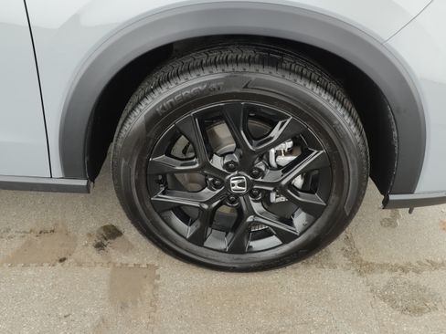 Used 2025 Honda HR-V Sport image 6