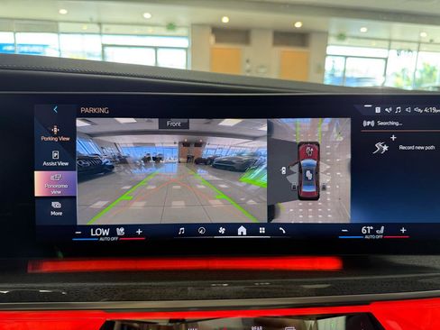 Used 2023 BMW 740i image 22