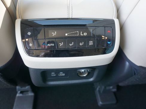 Used 2023 INFINITI QX60 Luxe w/ Performance Audio Package FWD image 16