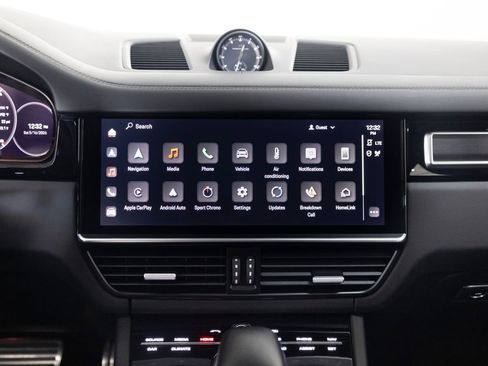 Certified 2023 Porsche Cayenne GTS AWD/4WD image 19