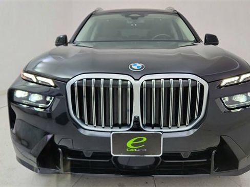 Used 2025 BMW X7 xDrive40i w/ Parking Assistance Package image 13