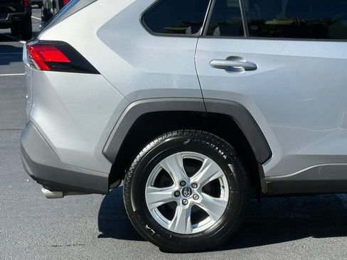 Used 2020 Toyota RAV4 XLE w/ Convenience Package AWD/4WD image 8