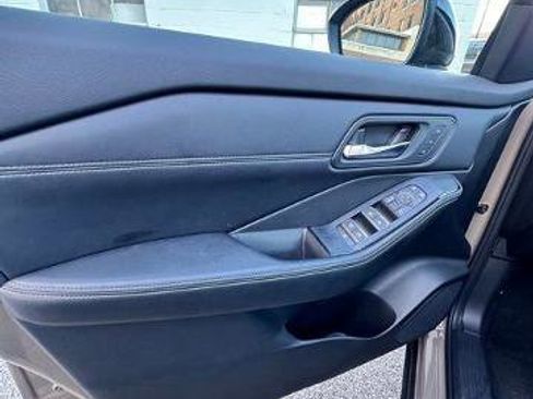 Certified 2024 Nissan Rogue SL w/ SL Premium Package image 22