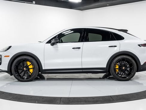 Used 2024 Porsche Cayenne Turbo GT AWD/4WD image 6