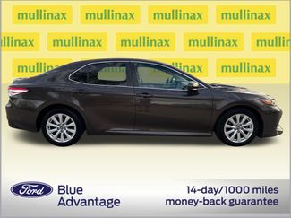 Used 2018 Toyota Camry LE video 2