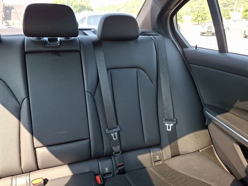 Used 2022 BMW 330i xDrive Sedan w/ M Sport Package image 20