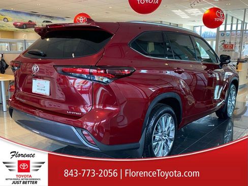 New 2026 Toyota Highlander Limited image 15