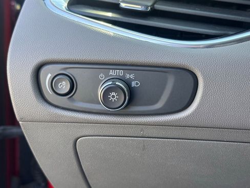 Used 2016 Chevrolet Malibu Premier image 24