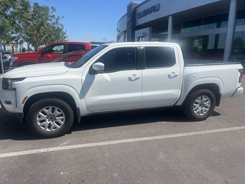 Used 2022 Nissan Frontier SV image 4