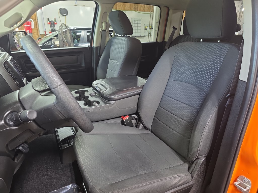 Used 2019 RAM 1500 Express w/ Ignition Orange Sport Package AWD/4WD image 17