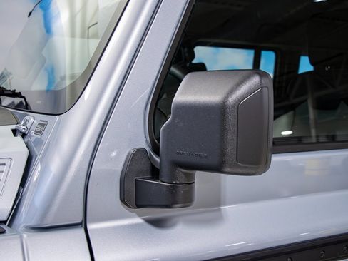 Used 2024 INEOS Grenadier Fieldmaster Edition image 10