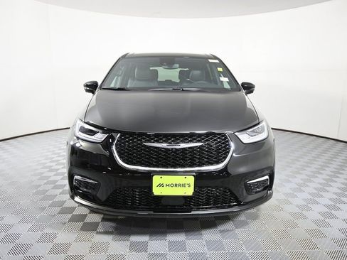 New 2026 Chrysler Pacifica Select image 10