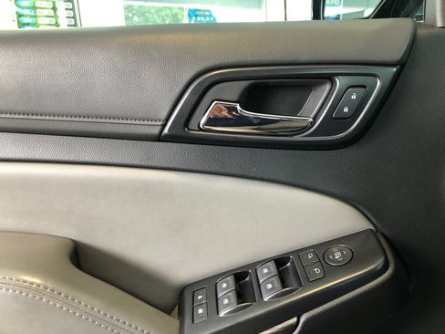 Used 2019 Chevrolet Tahoe LT image 10