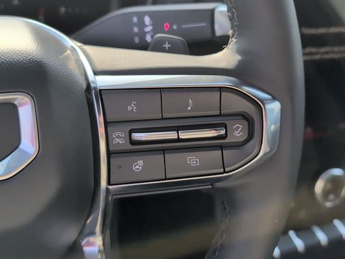 Used 2025 GMC Terrain Elevation image 29