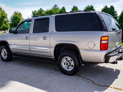 Used 2005 GMC Yukon XL 2500 SLT w/ SLT Preferred Equipment Group image 7