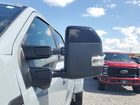 New 2026 Ford F450 Platinum w/ FX4 Off-Road Package image 5