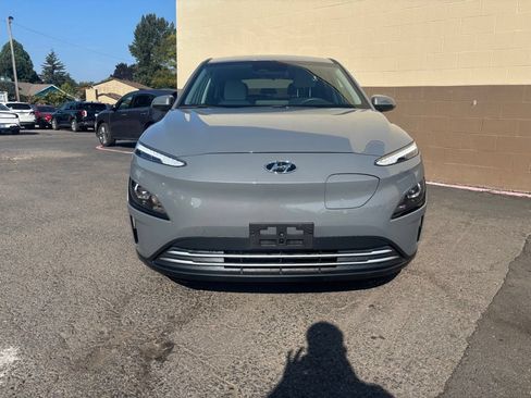 Used 2023 Hyundai Kona SE FWD image 12