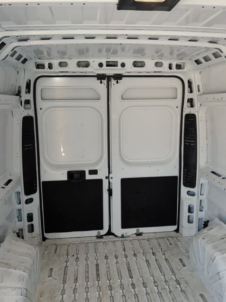 Used 2024 RAM ProMaster 2500 w/ Convenience Group FWD image 19