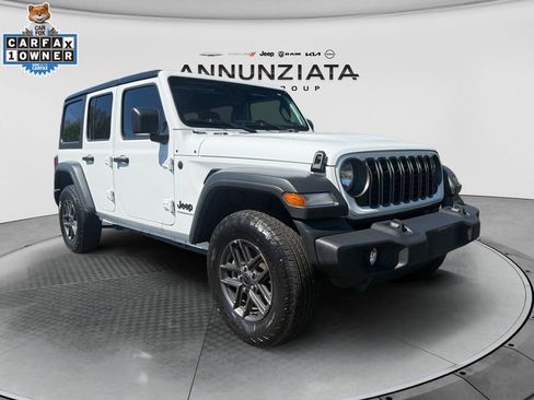 Used 2025 Jeep Wrangler Unlimited Sport AWD/4WD image 7