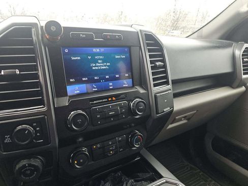 Used 2020 Ford F150 XLT w/ Trailer Tow Package image 4