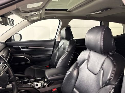 Used 2025 Kia Telluride S FWD image 29