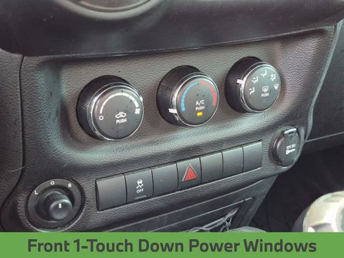 Used 2017 Jeep Wrangler Unlimited Sport w/ Quick Order Package 23S AWD/4WD image 19