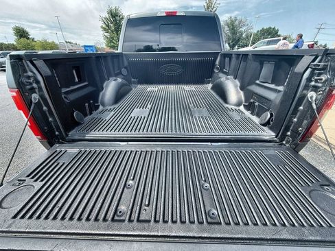 Used 2018 Ford F150 XLT w/ Equipment Group 302A Luxury AWD/4WD image 18