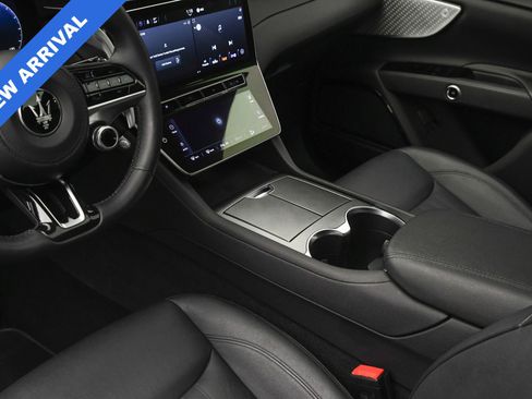 Used 2023 Maserati Grecale GT image 39