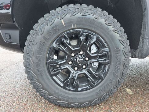 New 2026 Chevrolet Silverado 1500 ZR2 w/ LPO, Dark Essentials Package image 12