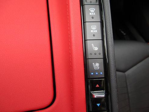 Used 2023 Chevrolet Corvette 70TH ANNIVERSARY STRINGRAY CON image 26