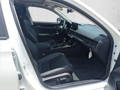 Used 2024 Honda Civic Touring image 19