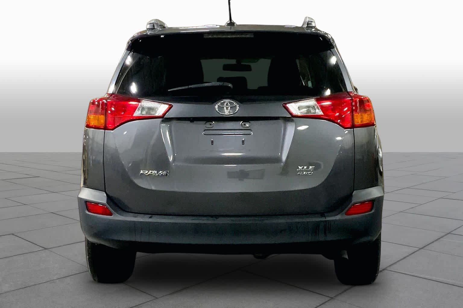 Used 2014 Toyota RAV4 XLE AWD/4WD image 5