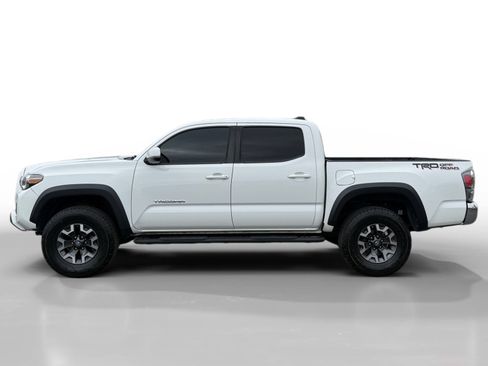 Used 2022 Toyota Tacoma TRD Off-Road image 2