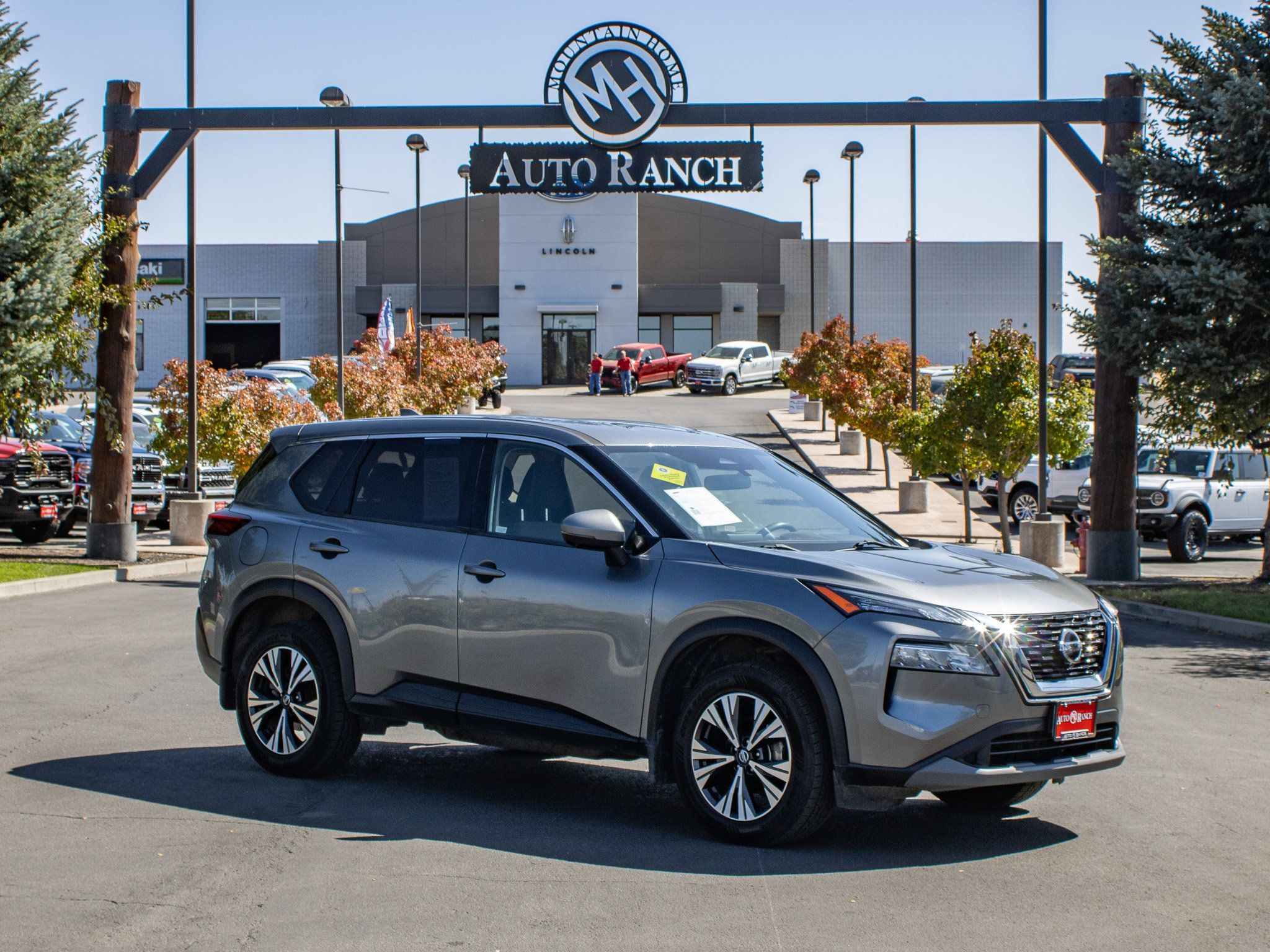 Used 2021 Nissan Rogue SV AWD/4WD image 1