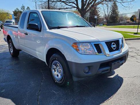 Used 2014 Nissan Frontier S RWD image 7