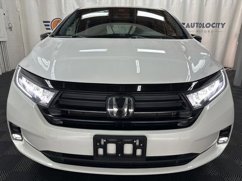 Used 2024 Honda Odyssey Sport image 4