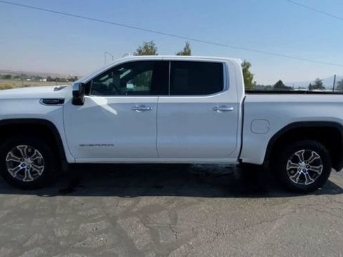 Certified 2025 GMC Sierra 1500 SLT AWD/4WD image 5