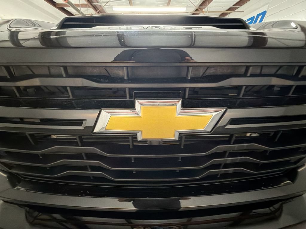 Certified 2024 Chevrolet Silverado 2500 Custom w/ Custom Value Package AWD/4WD image 29