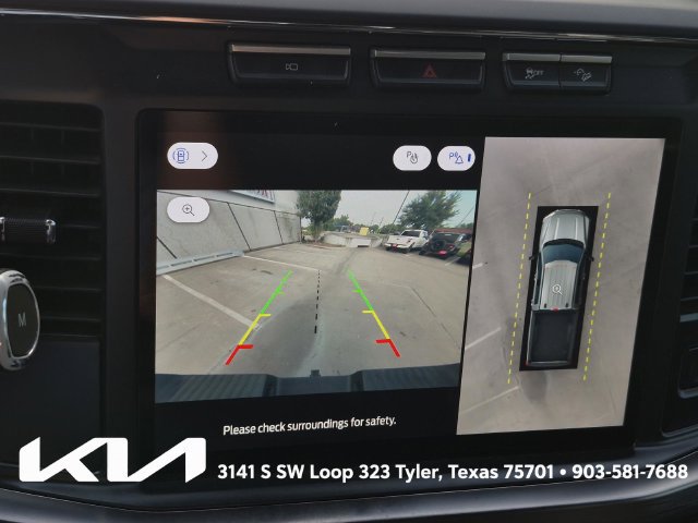 Used 2023 Ford F250 Lariat w/ FX4 Off-Road Package AWD/4WD image 38