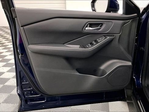 New 2026 Nissan Rogue SV FWD image 32