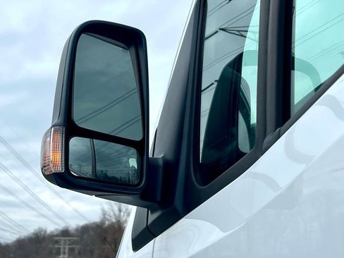 Used 2025 Mercedes-Benz Sprinter 2500 image 12