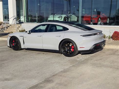 New 2025 Porsche Taycan GTS image 3